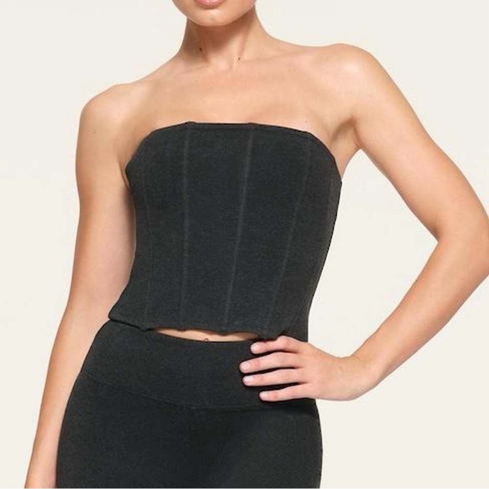 SKIMS Outdoor Corset in Washed Onyx, size Small